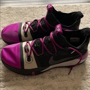 Nike Kobe’s Size 11 Lakers